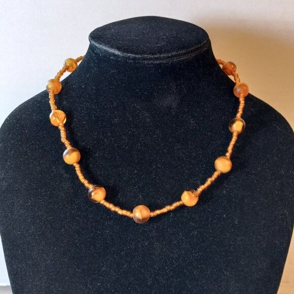 Amber Colored Beaded necklace - Picture 1 of 6